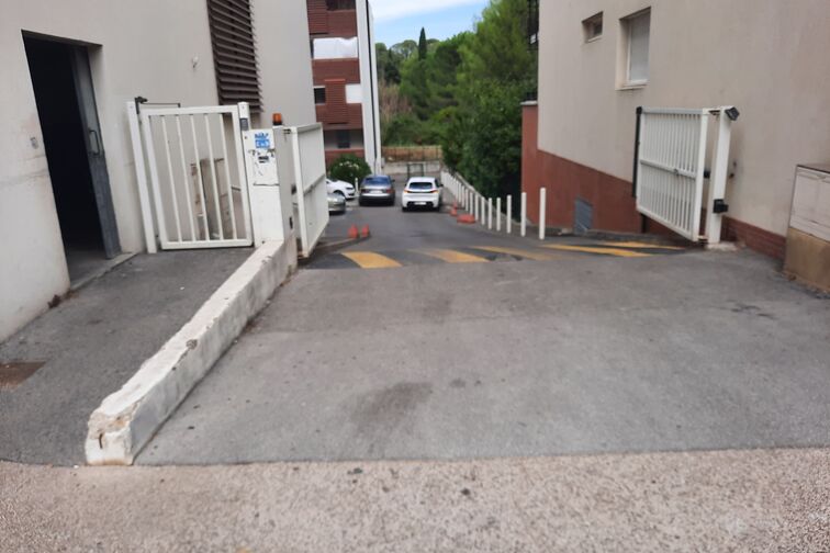 Foto 2 di Yespark