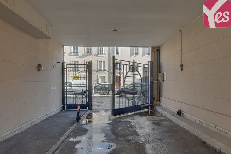 Location parking / garage Métro Pierre et Marie Curie, avenue Maurice Thorez, IvrysurSeine Location parking / garage Métro Pierre et Marie Curie, avenue Maurice Thorez, IvrysurSeine