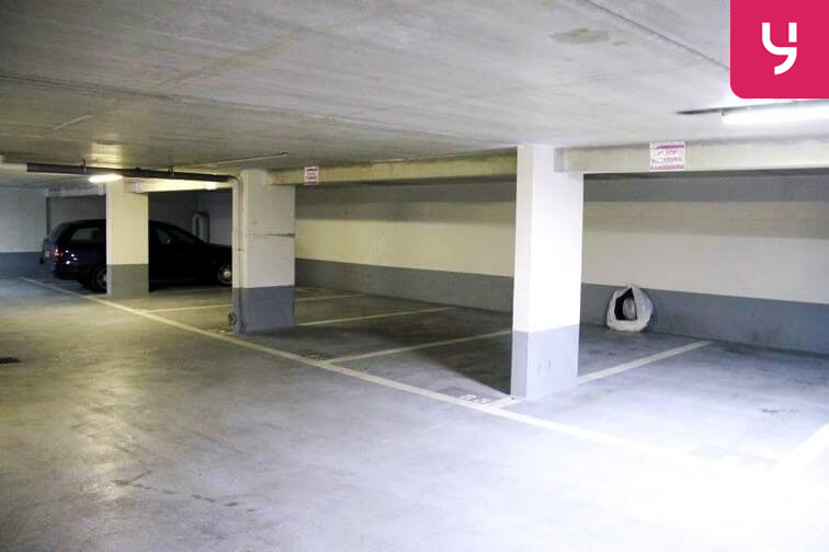 location parking Hôtel de Ville - Bron