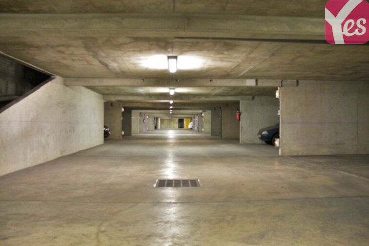 location parking Barbès - Rochechouart