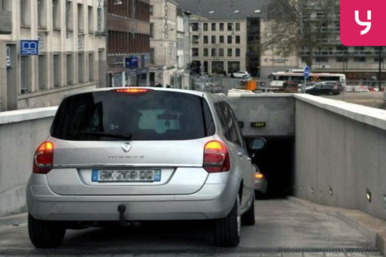 location parking Fives - Lille
