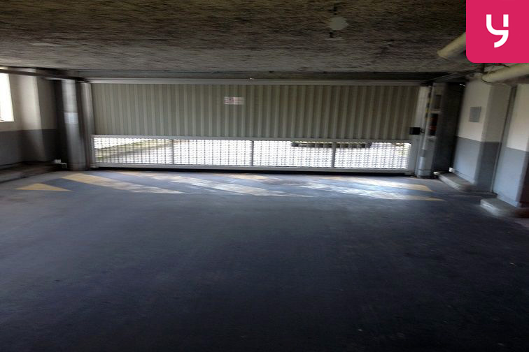 location parking Blanche