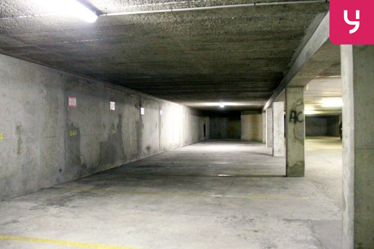 location parking Jules Joffrin