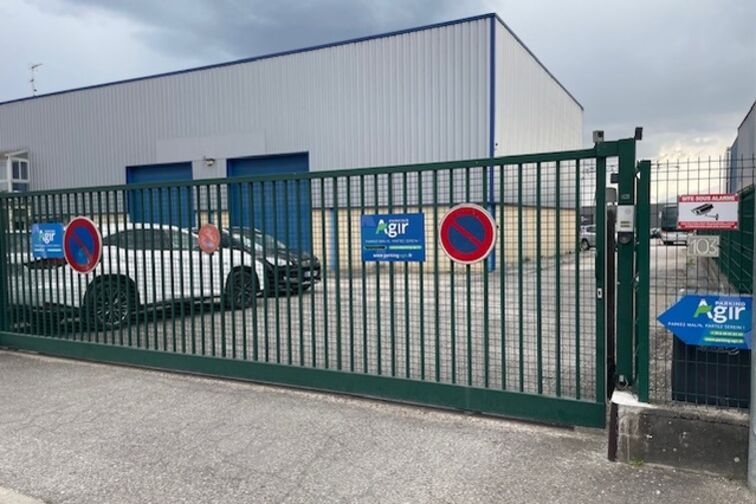 Genève - Aéroport Genève - Parking Agir - Extérieur - Parking réservable en ligne - Ferney-Voltaire