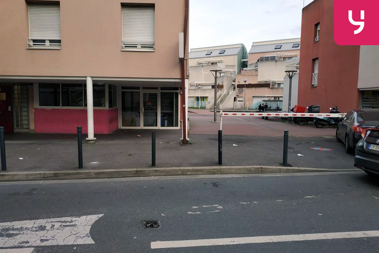 359 Avenue Paul Vaillant Couturier 93000 Bobigny