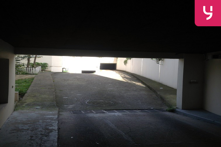 location parking Hoche - Pantin