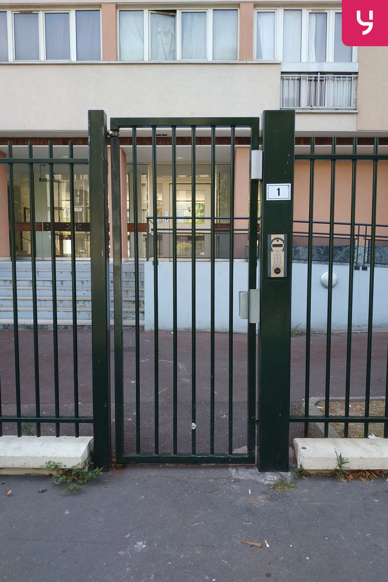 15 Rue Maryse Hilsz 75020 Paris Métro