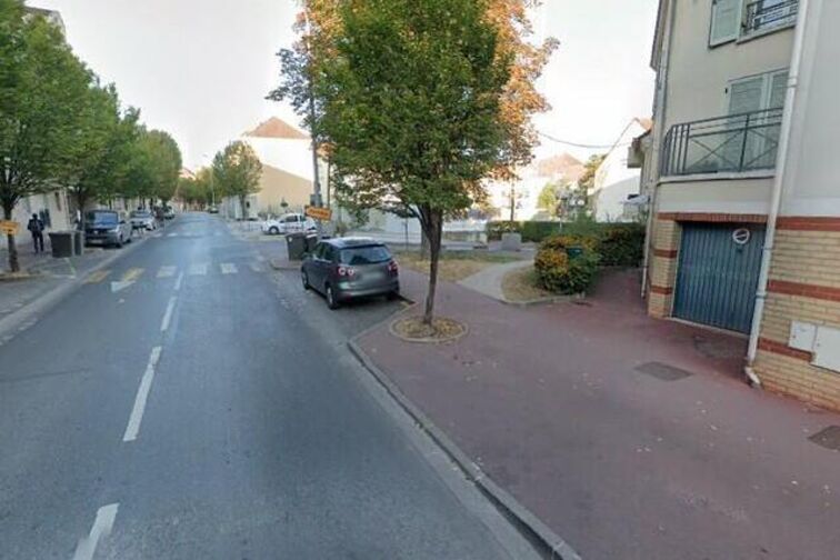 Location parking Hôtel social 93 rue du Docteur Jean Vaquier NoisyleGrand, rue du Docteur Location parking Hôtel social 93 rue du Docteur Jean Vaquier NoisyleGrand, rue du Docteur