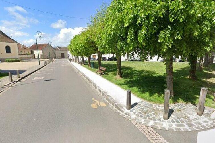4 Place Du General De Gaulle Perigny Sur Yerres