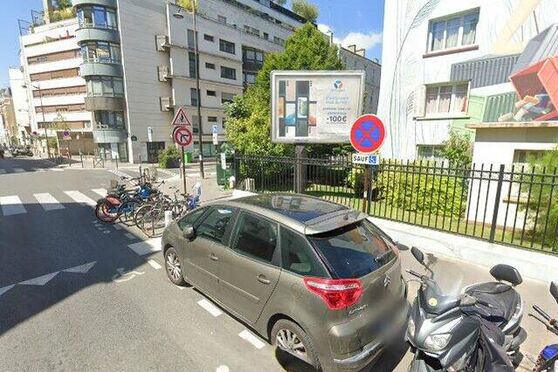 Location parking Lenin's Apartment 19081909 rue du Père Corentin